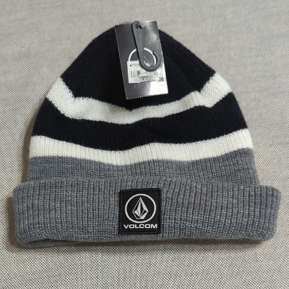 Color-Block Knitted Beanie with Logo Patch